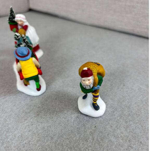 Department 56 "Delivering The Christmas Greens" #56373 - North Pole Series - Picture 4 of 7